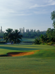 Tianjin Swan Lake International Golf Club