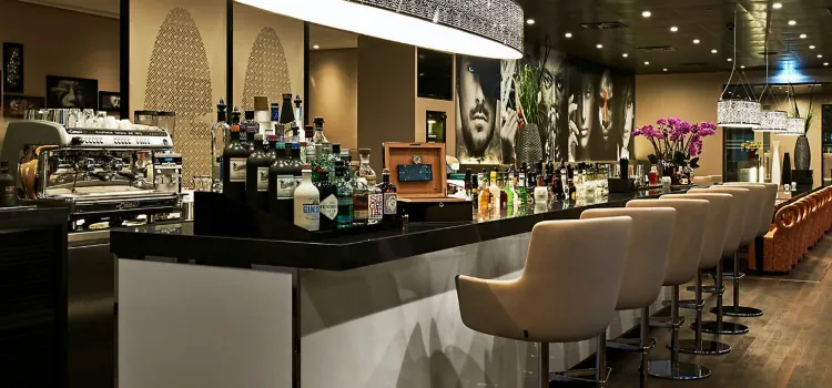 Faces Lounge & Bar