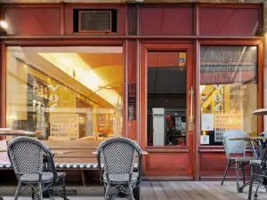 vino olio cafe