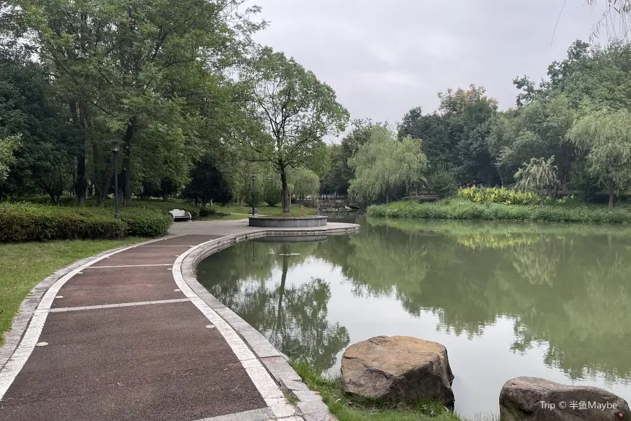 Zhongzhoujingguan Park