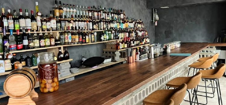 Cafe & Bar TAKE FIVE