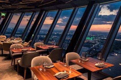 QOMO Restaurant & Bar