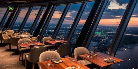 QOMO Restaurant & Bar