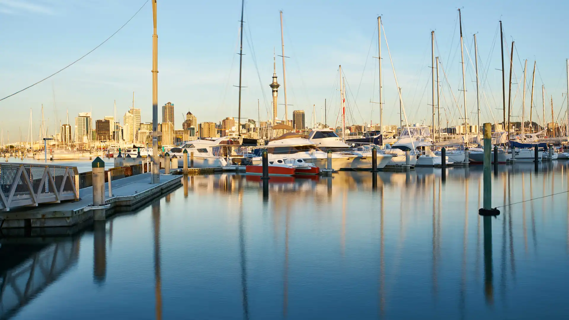 Hotels near Auckland Sailing Club