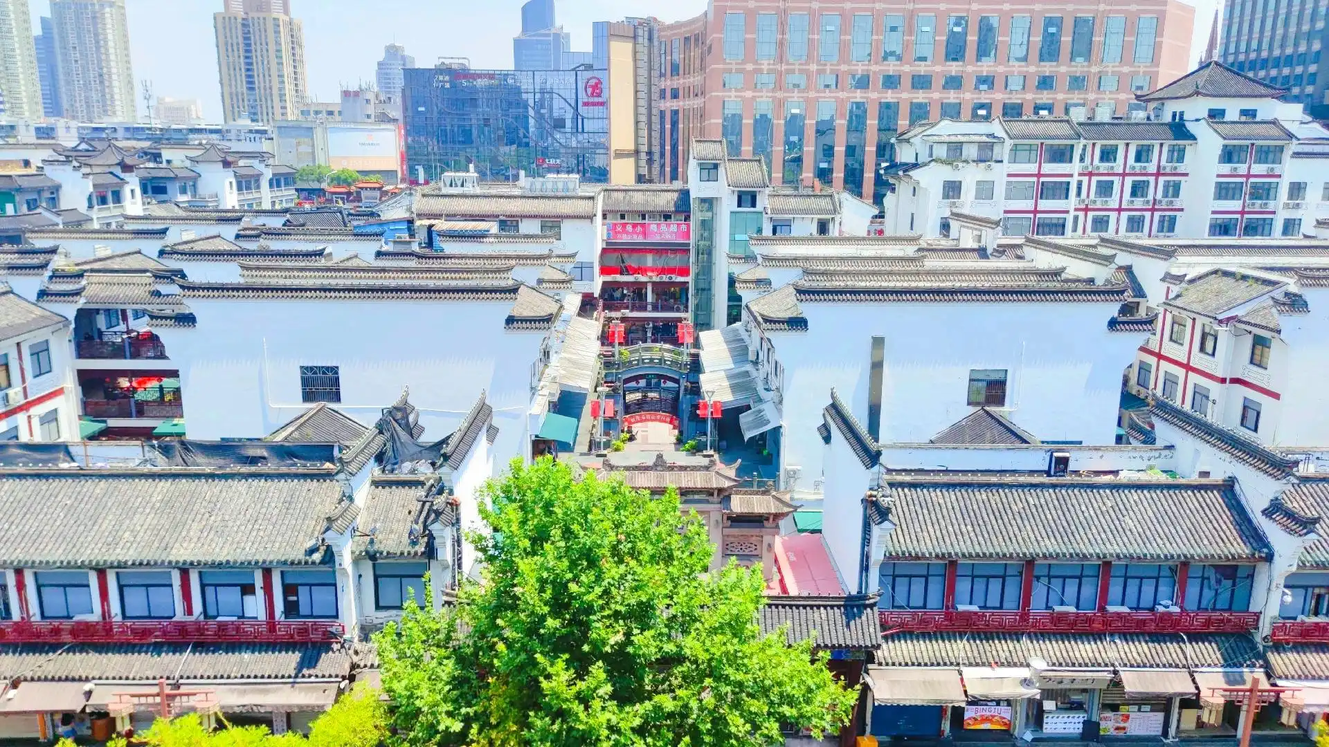 Hotels near Chenghuang Street
