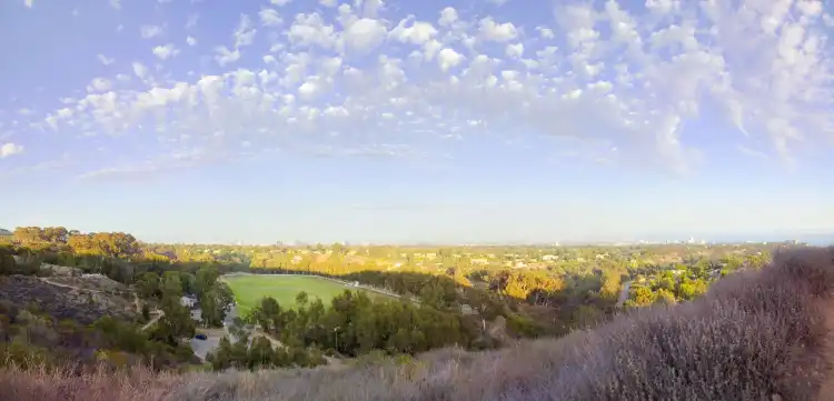 Hotels near Will Rogers State Historic Park