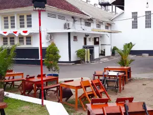 Taru Martani Coffee & Resto 1918