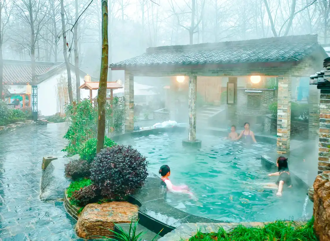 Hotels near Yongquan Town