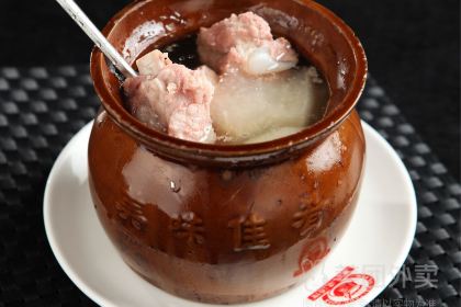 万氏煨汤馆(新华园小区店)