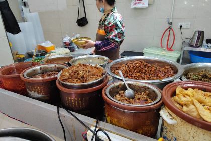 FAN LAO TOU FAN SHI ZHENG ZONG NIU GU FEN