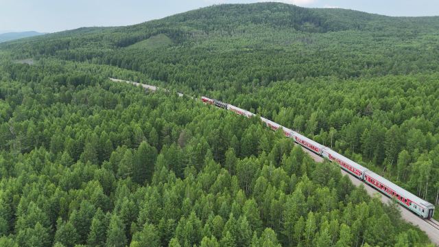 Hulunbuir Greater Hinggan Mountain Tourist Train
