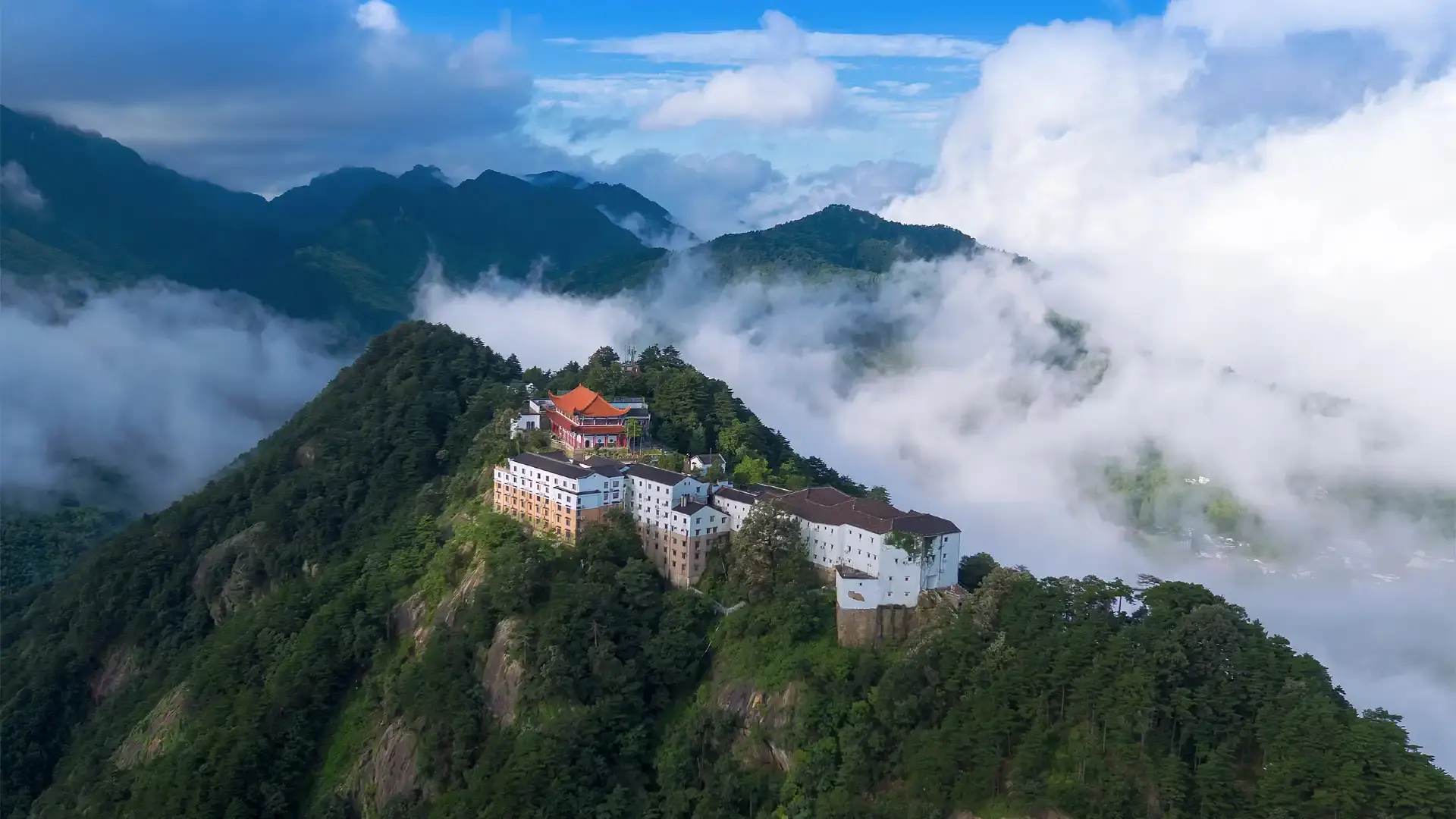 Hotels near Baisui Palace