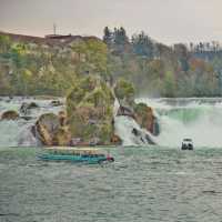 น้ำตกไรน์ (Rheinfall, Rhine falls)