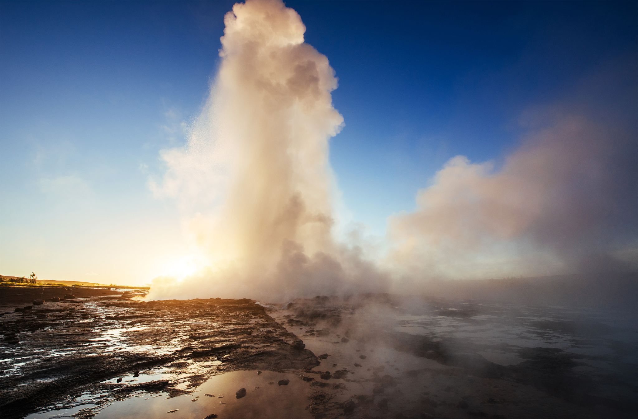 Perjalanan satu hari mengelilingi Lingkaran Emas Islandia: Danau Kawah, Air Terjun Gullfoss, Geyser, dan Taman Nasional Þingvellir
