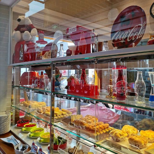 Coca-Cola Restaurant at the Pearl Tower