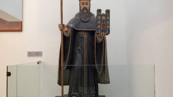 很漂亮，里面很安静，都不好意思说话，装修很精致。还有人在里面