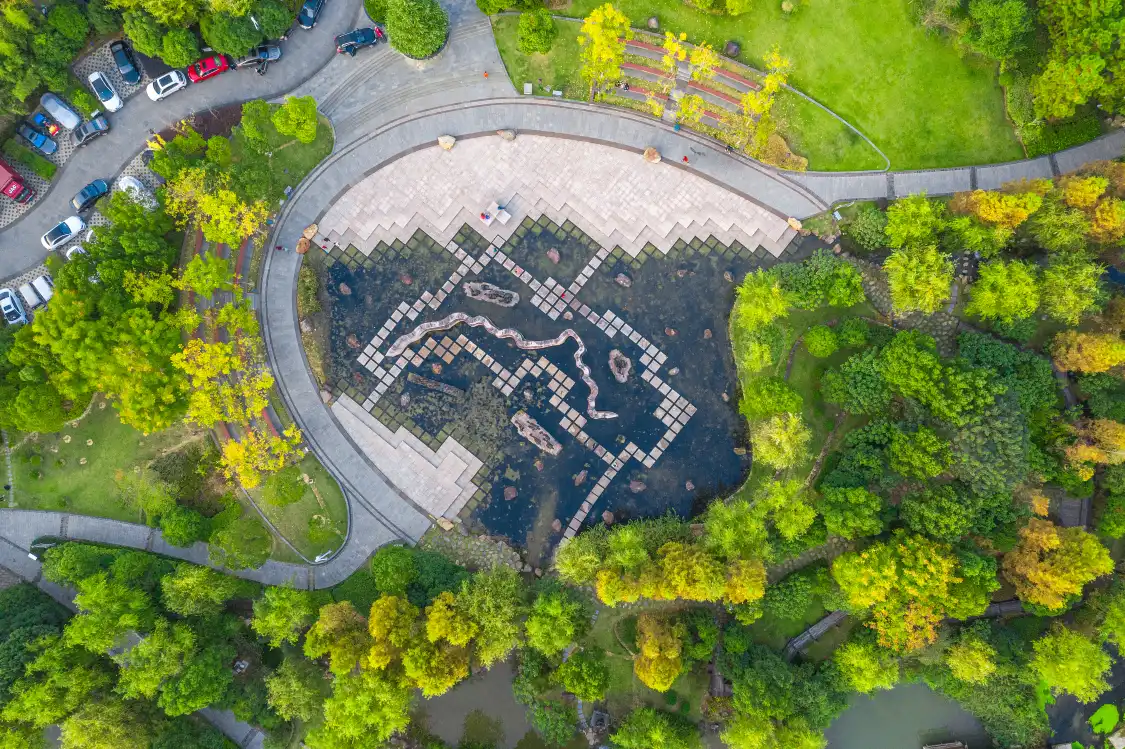 Hotels near Binshui Park