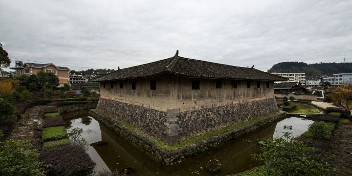 Shangjiaoyang Earth Building