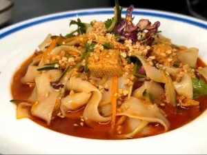 小河套铁锅焖面(乐汇店)