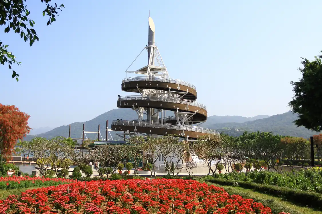Hotels near Spiral Lookout Tower