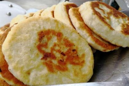 SI GU NIANG SHAN CHENG DOU FAN DIAN