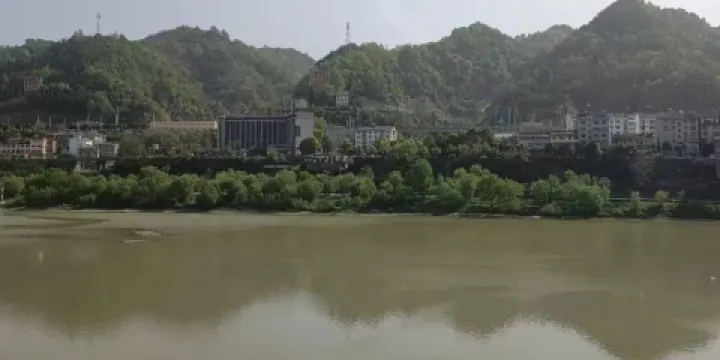 漢江三峽風景區-濱江公園