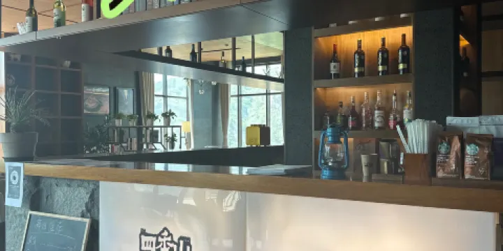 金山嶺四季山咖啡廳