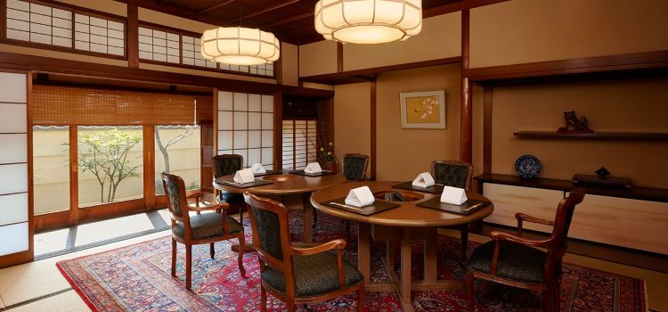 Kakiyasu Ryotei Honten