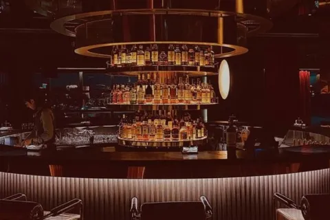 AMBER HIGHLAND WHISKEY BAR