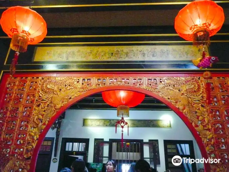 Отели рядом с достопримечательностью «Benteng Heritage Museum»