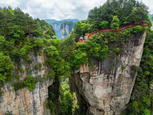 The Rocky Natural Bridge