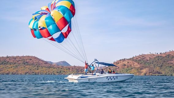 Palawan Parasailing Adventure