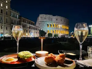 The Court Bar. Palazzo Manfredi