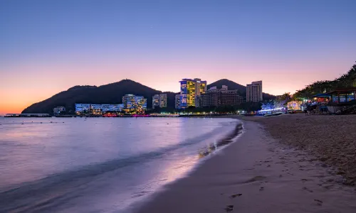 Dadonghai Beach