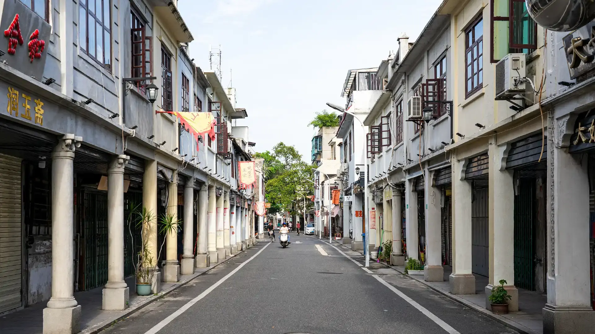 Hotels near Xima Road