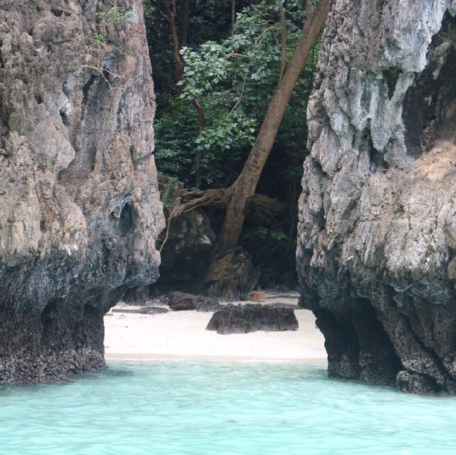 A tropical getaway to Phi Phi Island