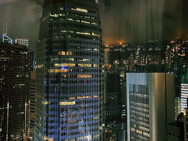 Spectacular four seasons in Hong kong 