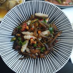 二洒手抓美食城 (一分店) User Photo