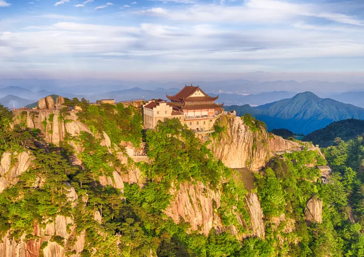 【九華山天氣】九華山氣溫指南,最佳旅遊季節與穿衣搭配建議