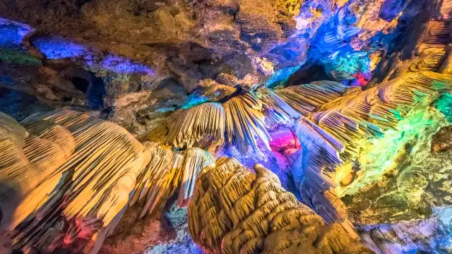 JiGuan Cave