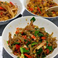 YI ZHAN DENG User Photo