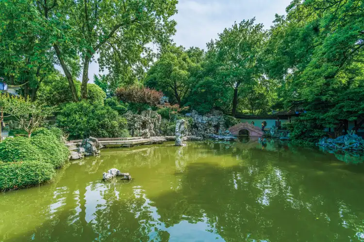 Hotels near Gaojing Park
