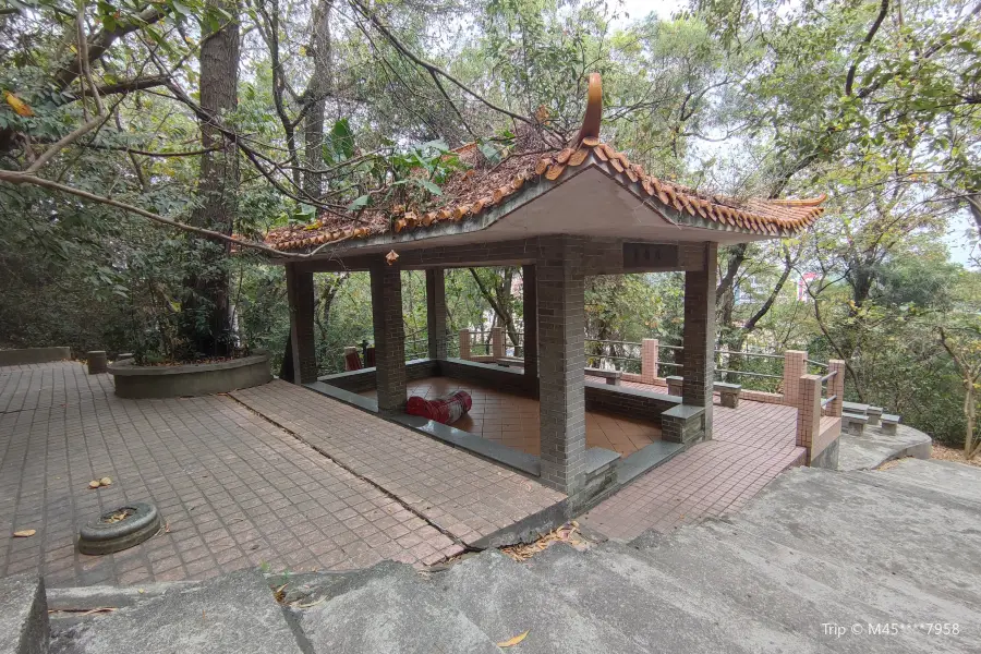 Lianxifeng Mountain Park