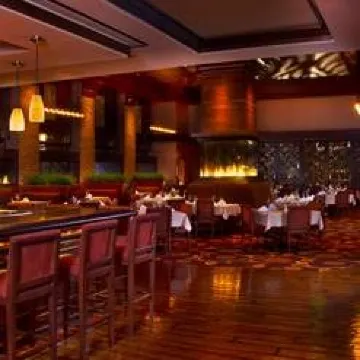 Woodfire Grille at Diamond Jo Casino