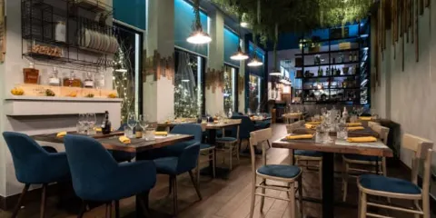 Vittoria Cafe & Bistrot