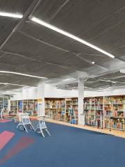 Hanworth Air Park Leisure Centre & Library