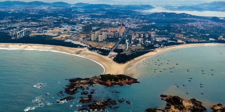 Jinluan Bay Beach
