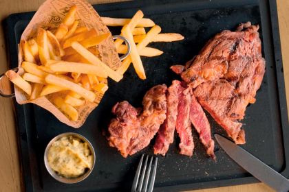 Hippopotamus Steakhouse