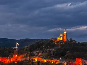 Attrazioni del Giro Notturno a Bulgaria: le opzioni più popolari