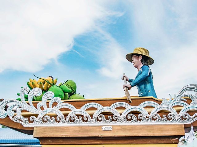 The best floating market adventure ever